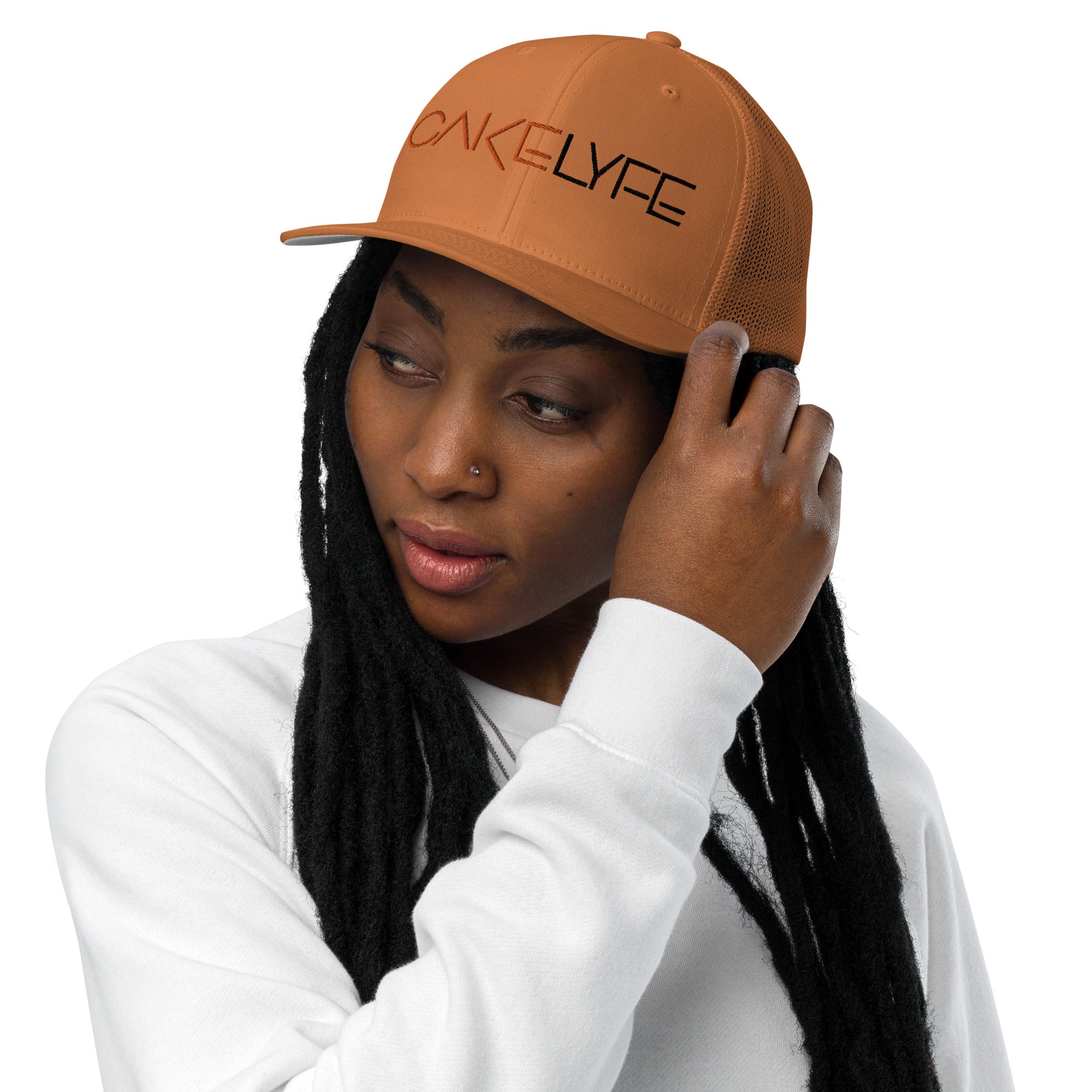 CAKELYFE Closed-back trucker cap